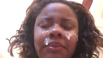 淫乱ブラジル娘、巨根でアナルセックスの後、顔にザーメンを浴びる