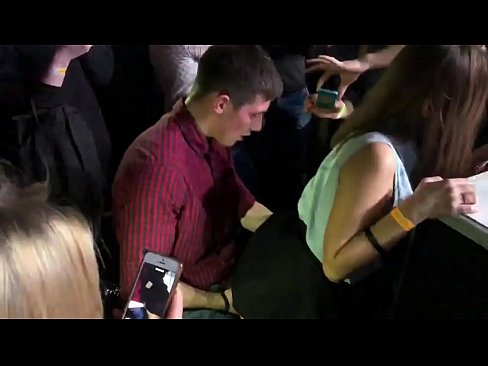 ❤️ ロシアのナイトクラブでリアルセックス。18歳のロシア人少女がナイトクラブで肛門と膣を犯される ️❌ ヤリマン。at ja.pornoxlxx.ru ❌️❤